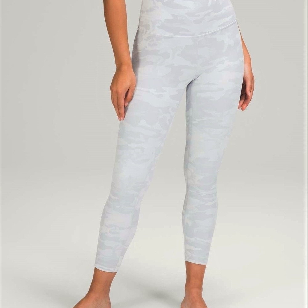Lululemon Wunder Under Athletica Light Gray Camouflage Leggings Women's 6